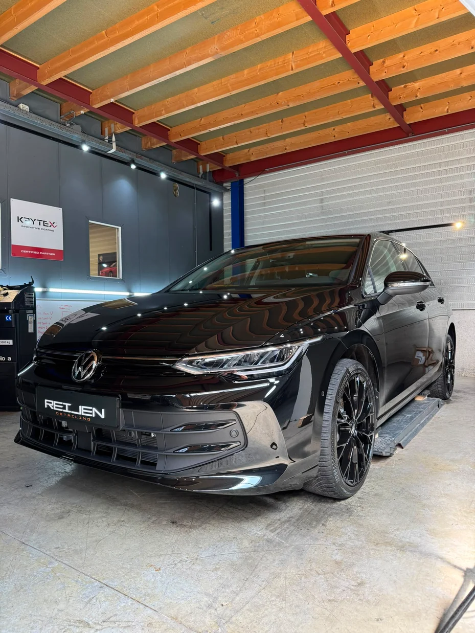 Reijen Detailing - VW Golf in de werkplaats